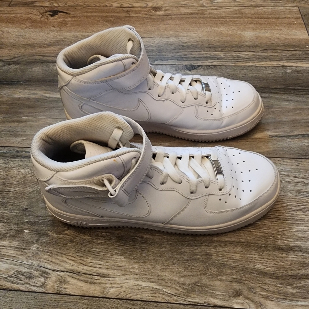 Nike Air Force 1 Mid 07 White Size 9